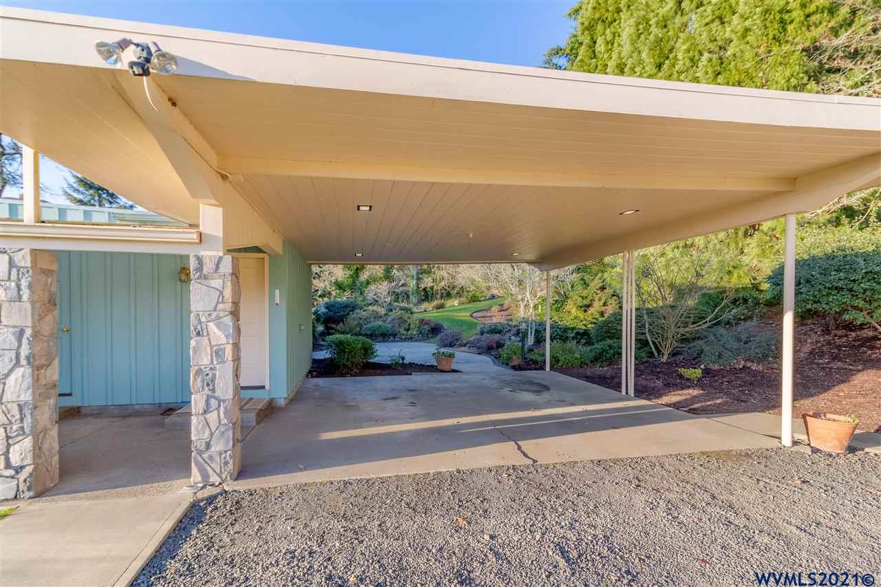 1210 North Oak Grove Road Salem, OR 97304 - Photo 8 of 42 Gallery Image 8