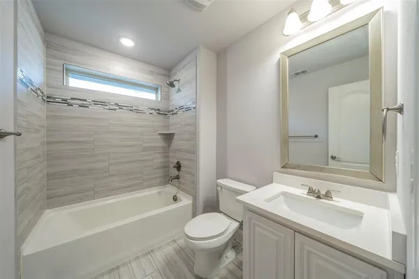 $4,200 | 9489 Autumn Glen Drive, Frisco, TX 75033
