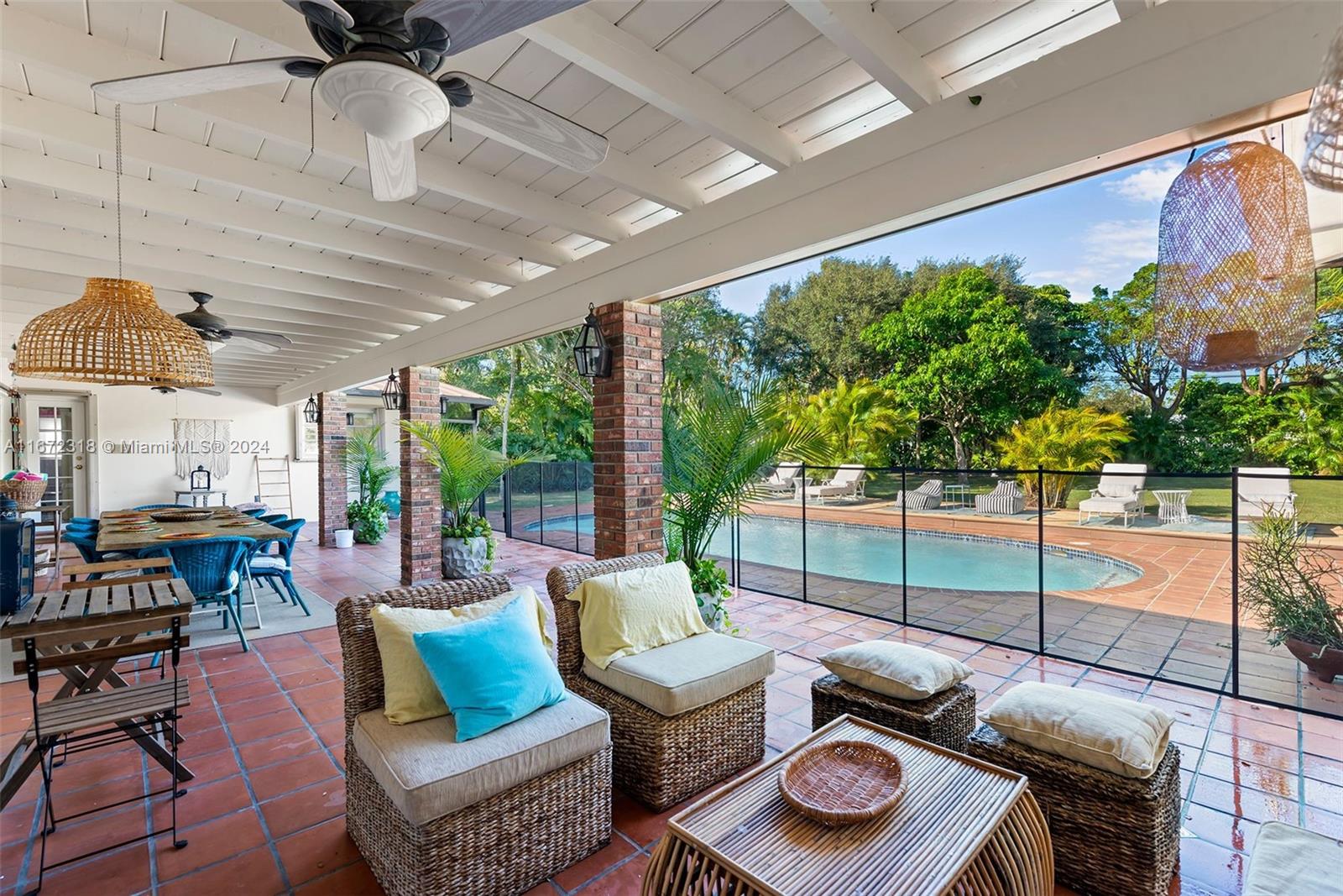 11420 Southwest 80th Road Pinecrest, FL 33156 - Photo 14 of 55 Gallery Image 14