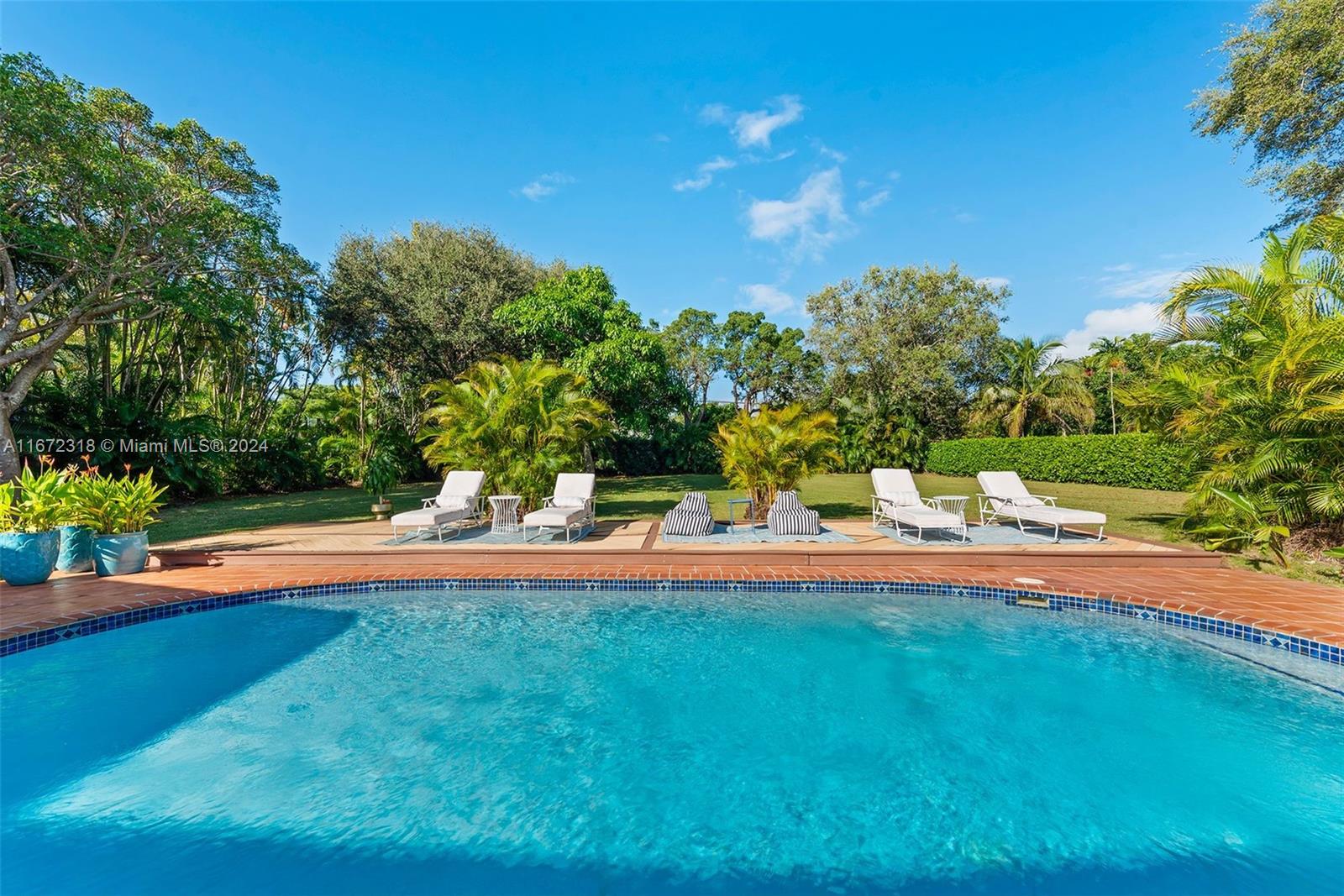 11420 Southwest 80th Road Pinecrest, FL 33156 - Photo 18 of 55 Gallery Image 18