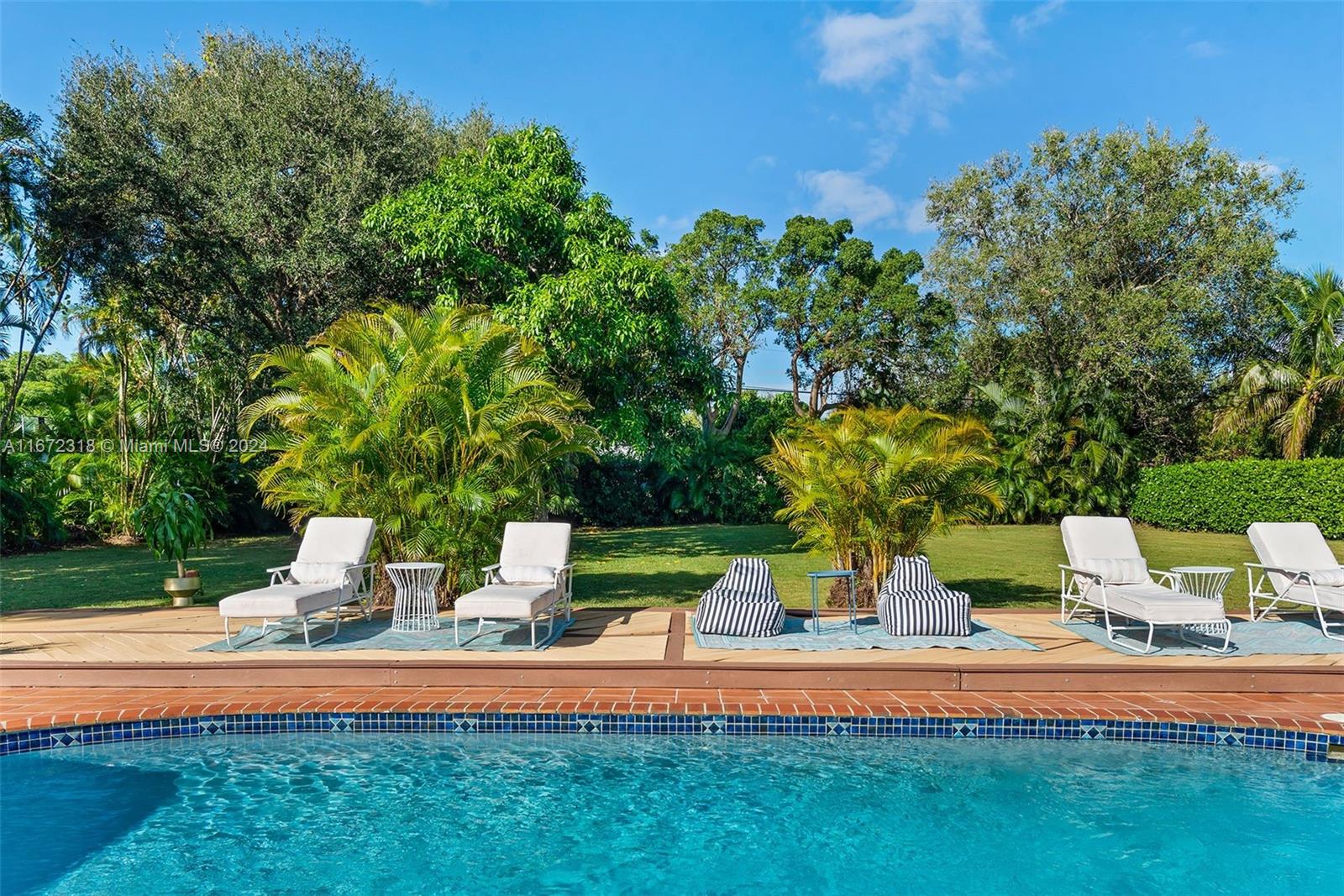 11420 Southwest 80th Road Pinecrest, FL 33156 - Photo 19 of 55 Gallery Image 19
