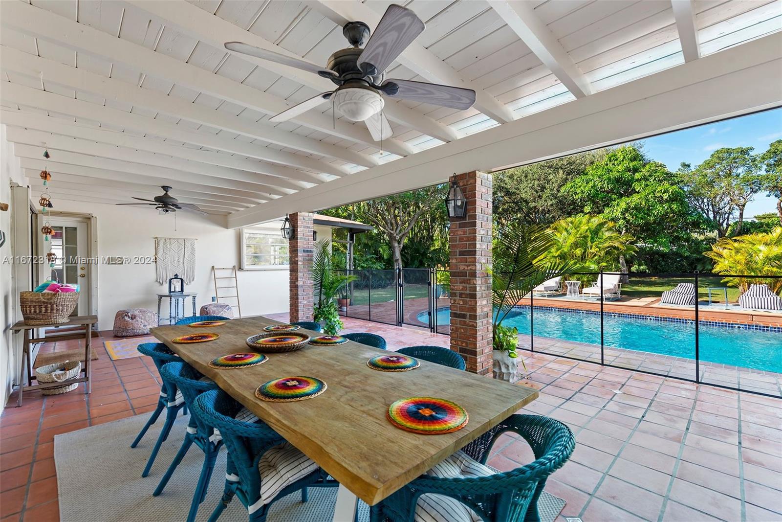 11420 Southwest 80th Road Pinecrest, FL 33156 - Photo 3 of 55 Gallery Image 3