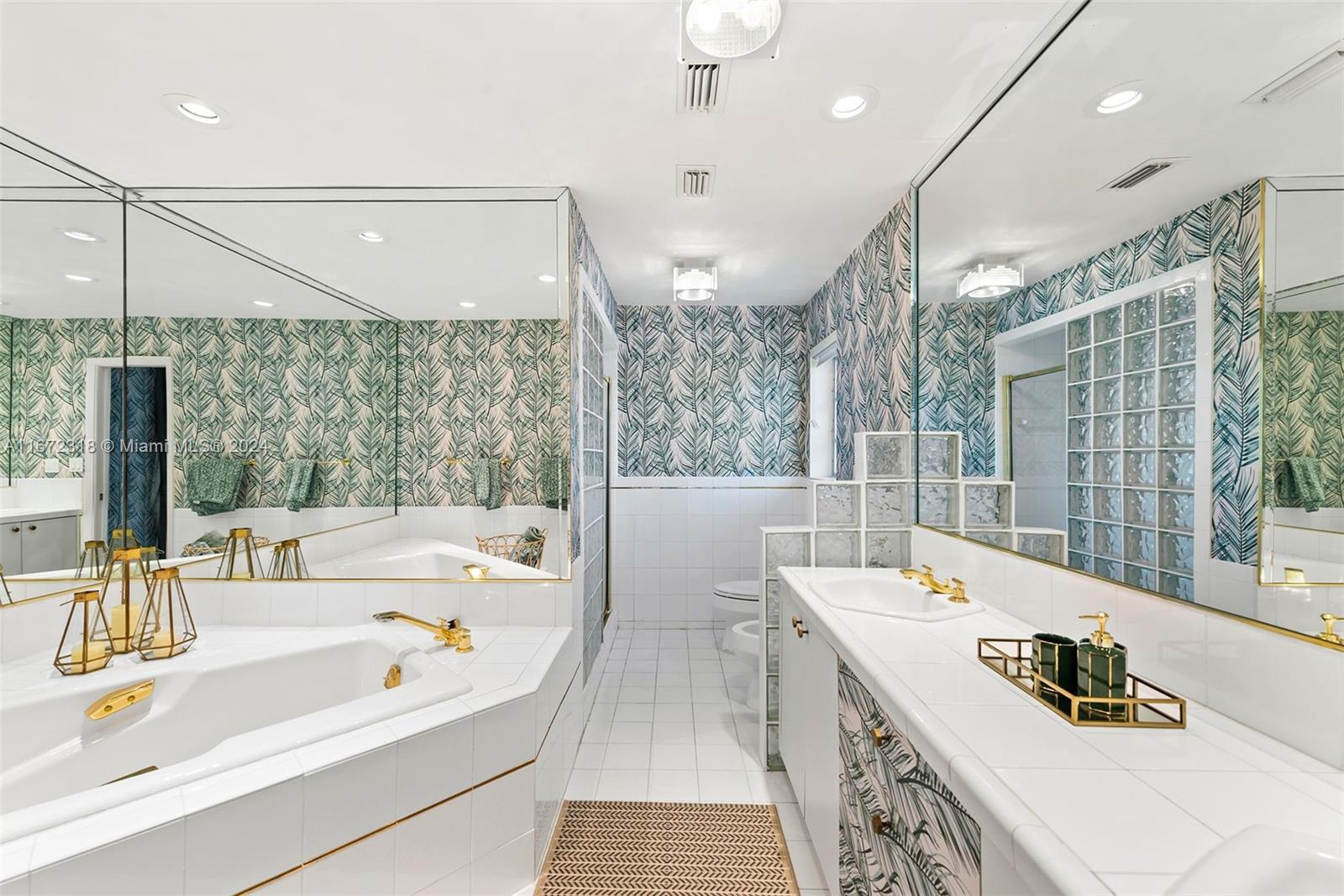 11420 Southwest 80th Road Pinecrest, FL 33156 - Photo 37 of 55 Gallery Image 37