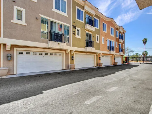 $2,300 | 22125 North 29th Avenue, Unit 138, Phoenix, AZ 85027