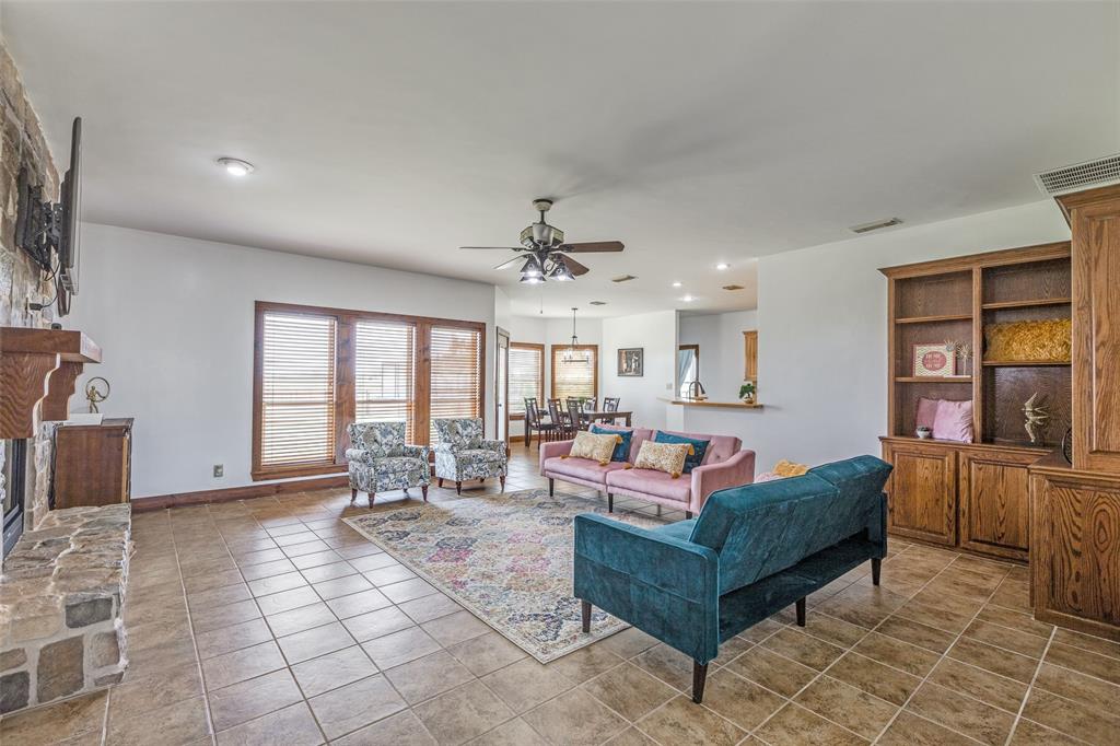 11744 Foutch Road Pilot Point, TX 76258 - Photo 10 of 35 Gallery Image 10