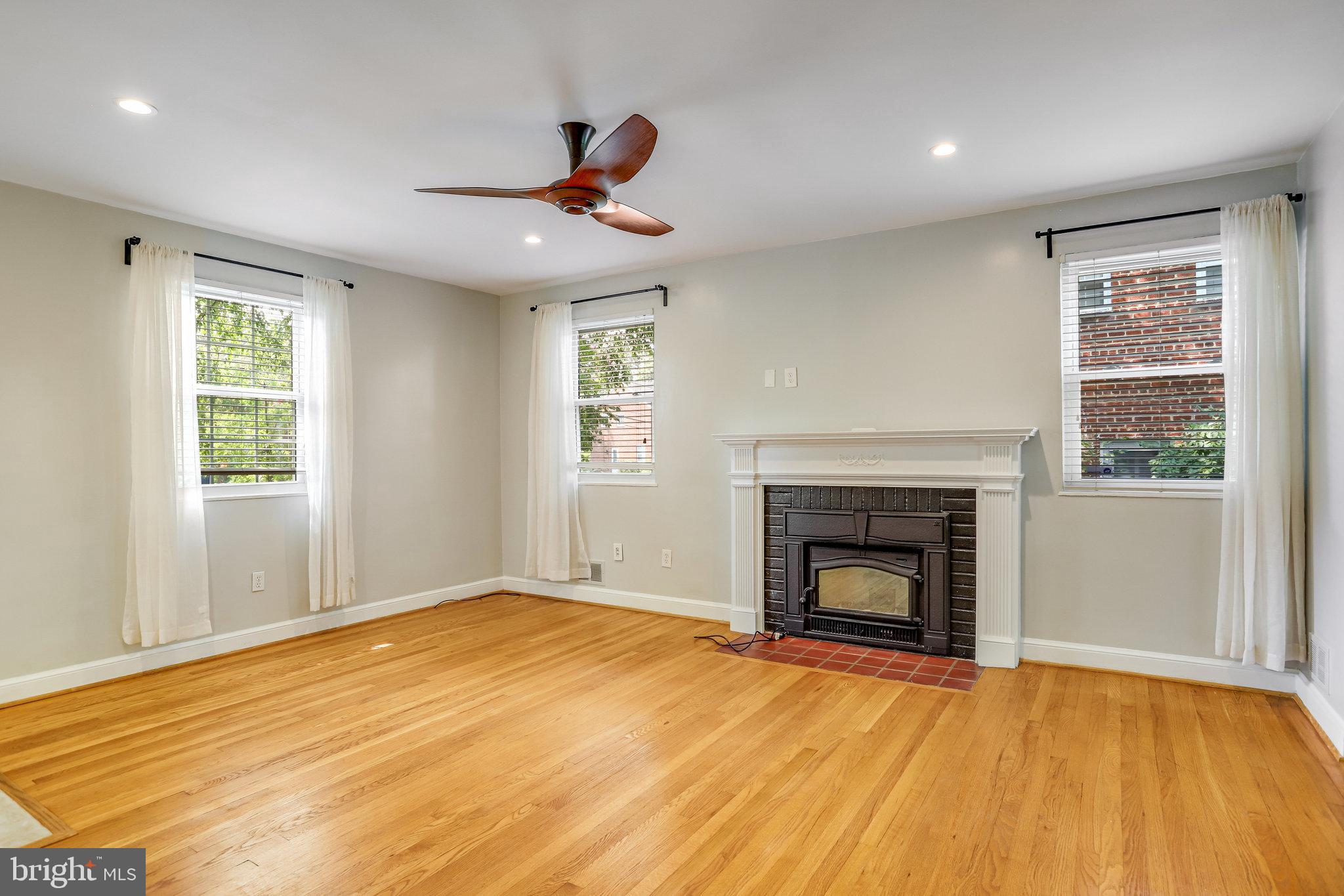 2603 Spencer Road Chevy Chase, MD 20815 - Photo 4 of 49