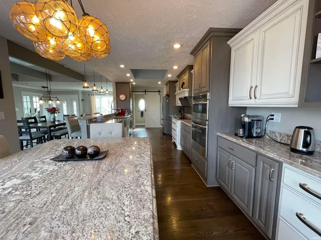 $600,000 | 1056 Vista Drive, Vincennes, IN 47591