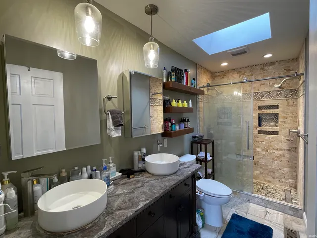 $600,000 | 1056 Vista Drive, Vincennes, IN 47591