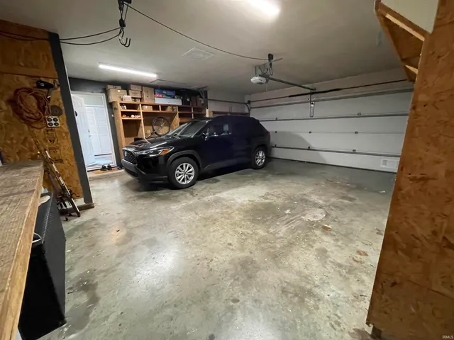 $600,000 | 1056 Vista Drive, Vincennes, IN 47591