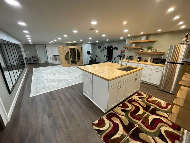 $600,000 | 1056 Vista Drive, Vincennes, IN 47591