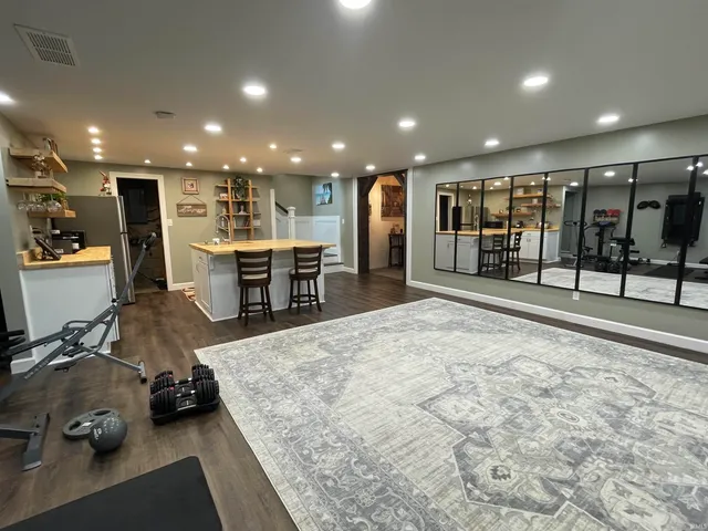 $600,000 | 1056 Vista Drive, Vincennes, IN 47591