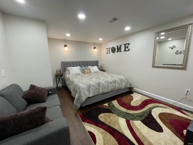 $600,000 | 1056 Vista Drive, Vincennes, IN 47591