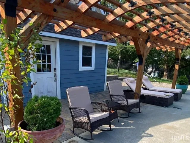 $600,000 | 1056 Vista Drive, Vincennes, IN 47591