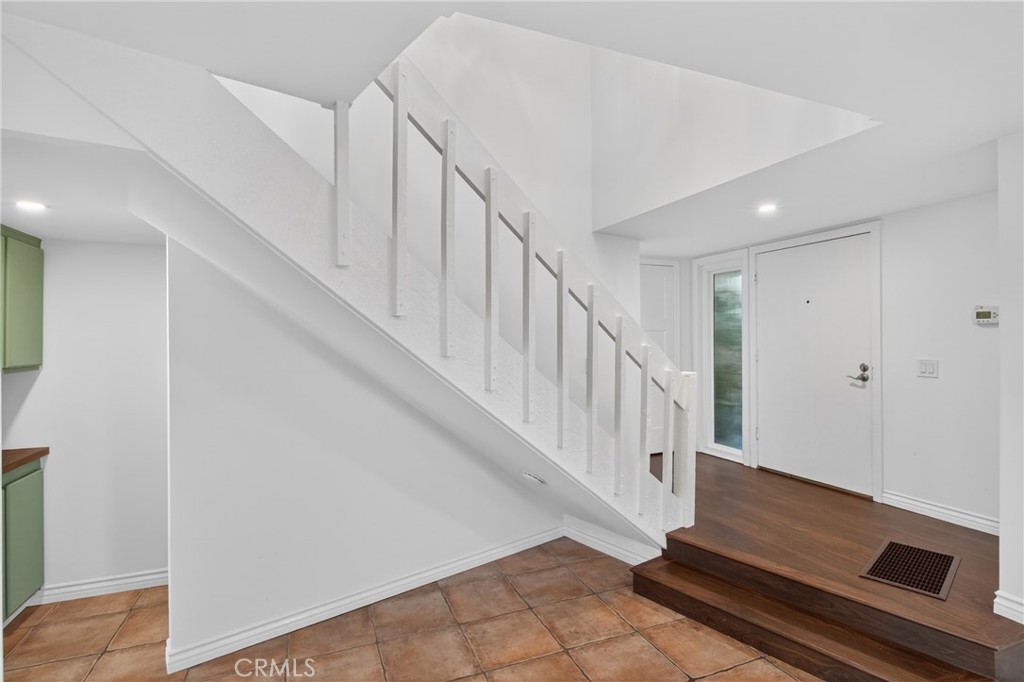 23102 Kimmore Terrace Valencia, CA 91355 - Photo 6 of 45 Entry