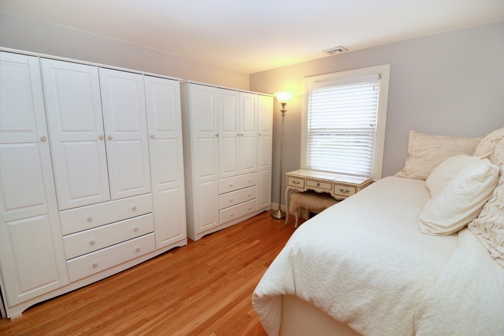 412 Hillcrest Road Needham, MA 02492 - Photo 19 of 37