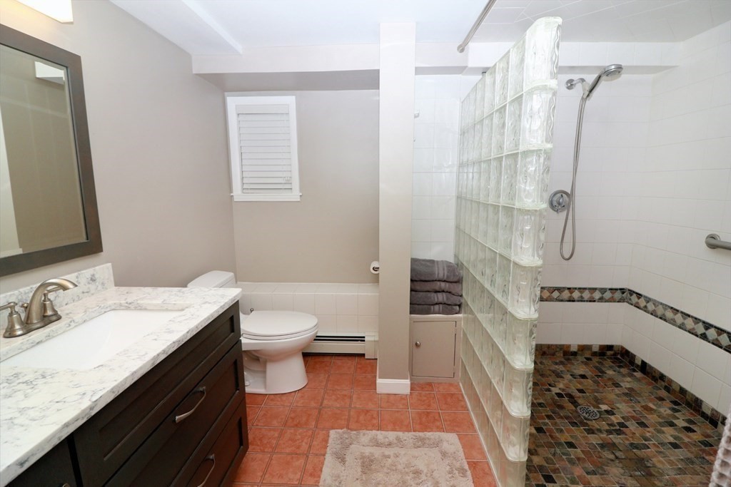 412 Hillcrest Road Needham, MA 02492 - Photo 23 of 37