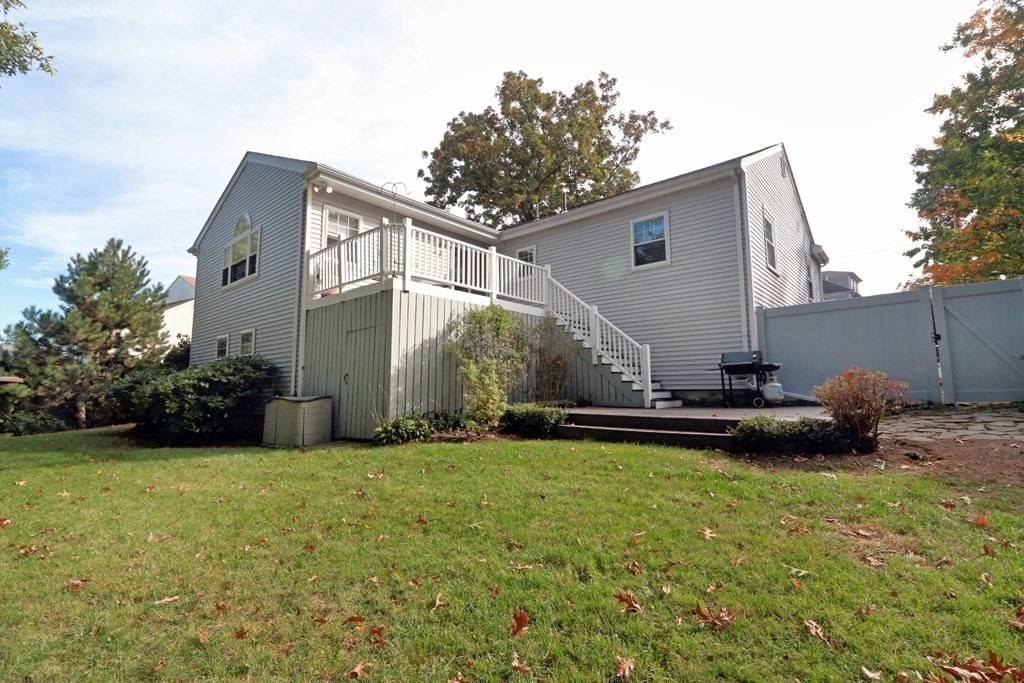 412 Hillcrest Road Needham, MA 02492 - Photo 31 of 37