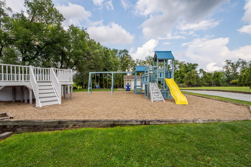 2025 Ridge Road South Park, PA 15129 - Photo 39 of 48 Gallery Image 39