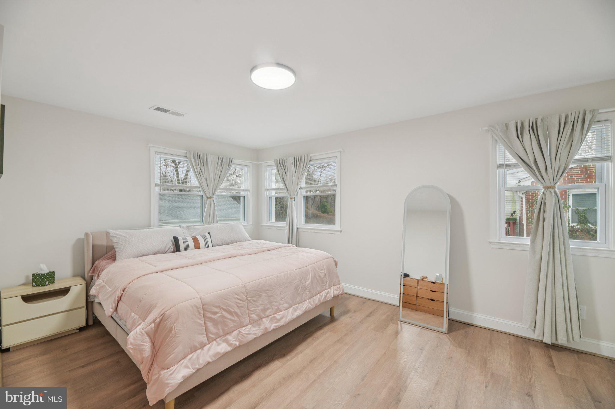 303 Foundry Lane Fort Washington, MD 20744 - Photo 23 of 43 a bedroom with a bed and a window