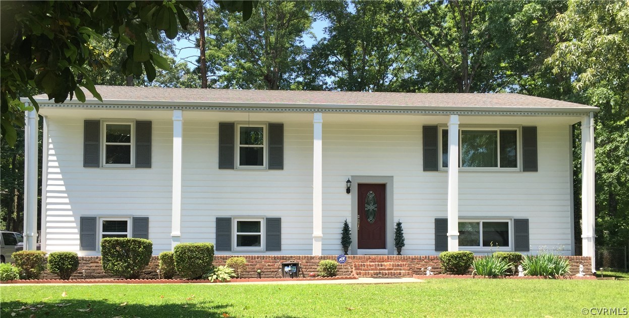 924 Ryder Road Richmond, VA 23235 - Photo 1 of 27 Welcome Home! This home has wonderful curb appeal.