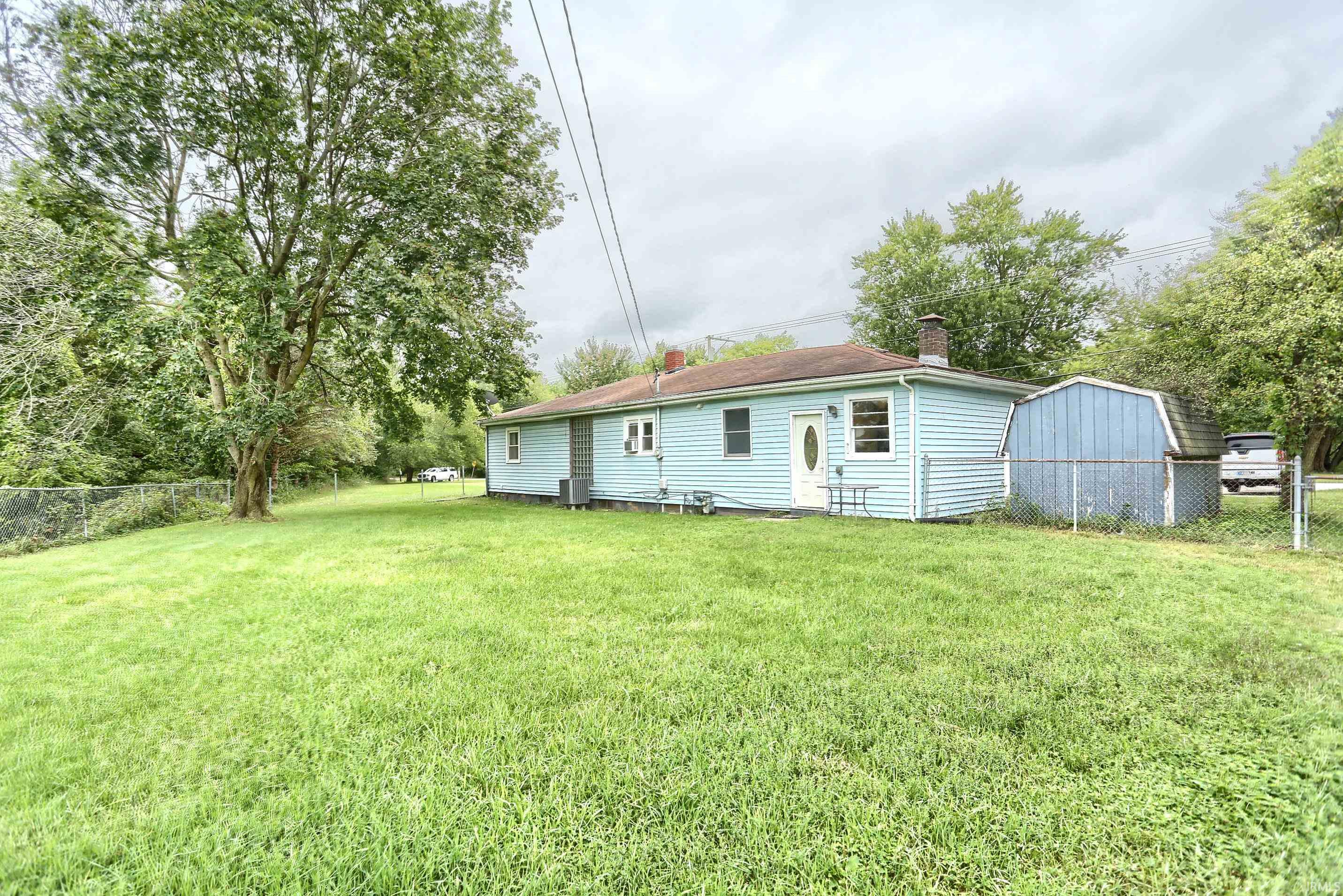 1609 South Country Club Road Warsaw, IN 46580 - Photo 7 of 29 Gallery Image 7