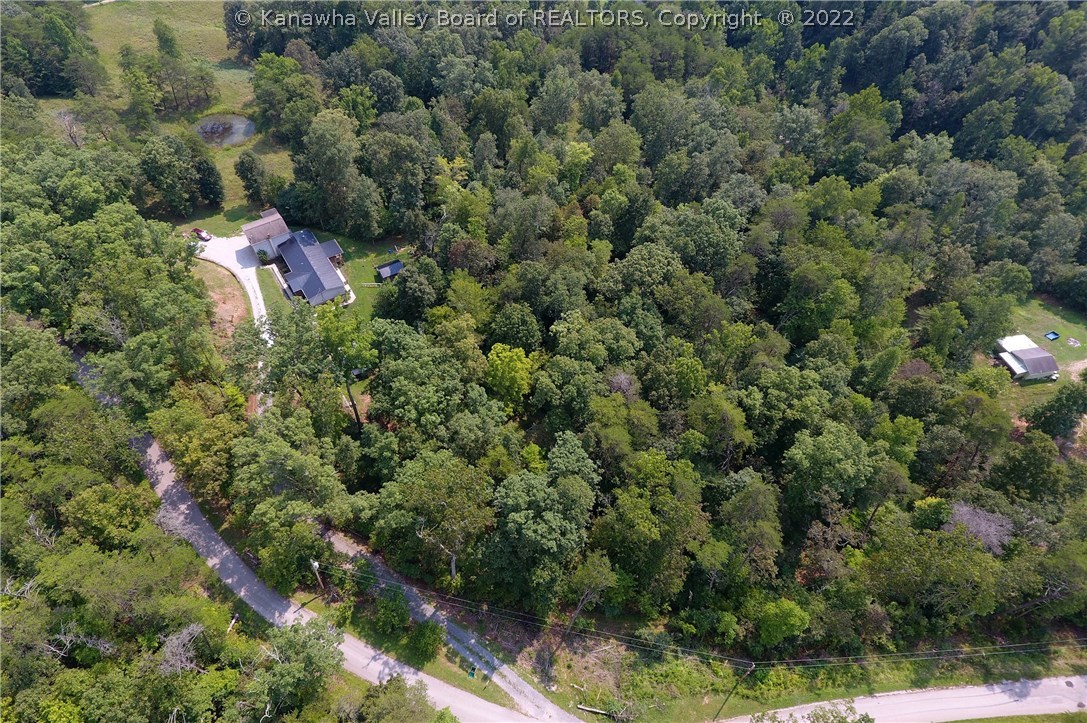 20353 Derricks Creek Road Charleston, WV 25320 - Photo 9 of 41 Gallery Image 9