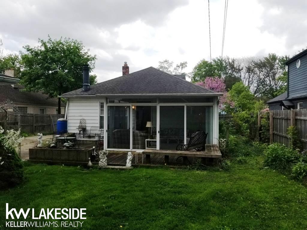 2157 Dorchester Road Birmingham, MI 48009 - Photo 5 of 30 31380854-4.JPG