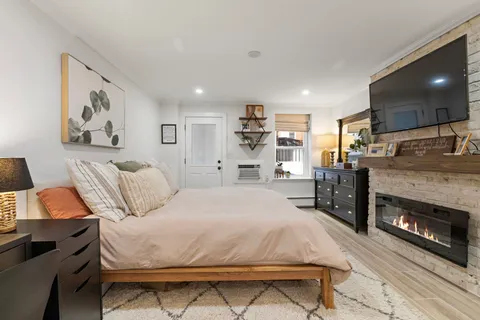 $6,000 | 926 Willow Avenue, Unit 1, Hoboken, NJ 07030