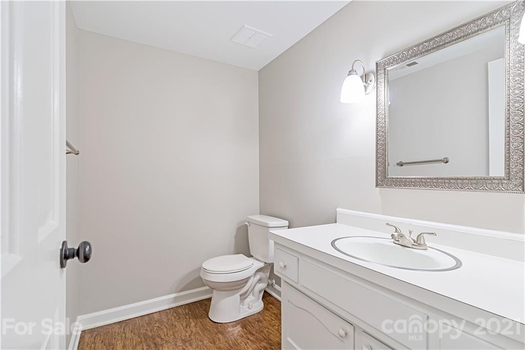 8354 Knights Bridge Road Charlotte, NC 28210 - Photo 14 of 28 Gallery Image 14
