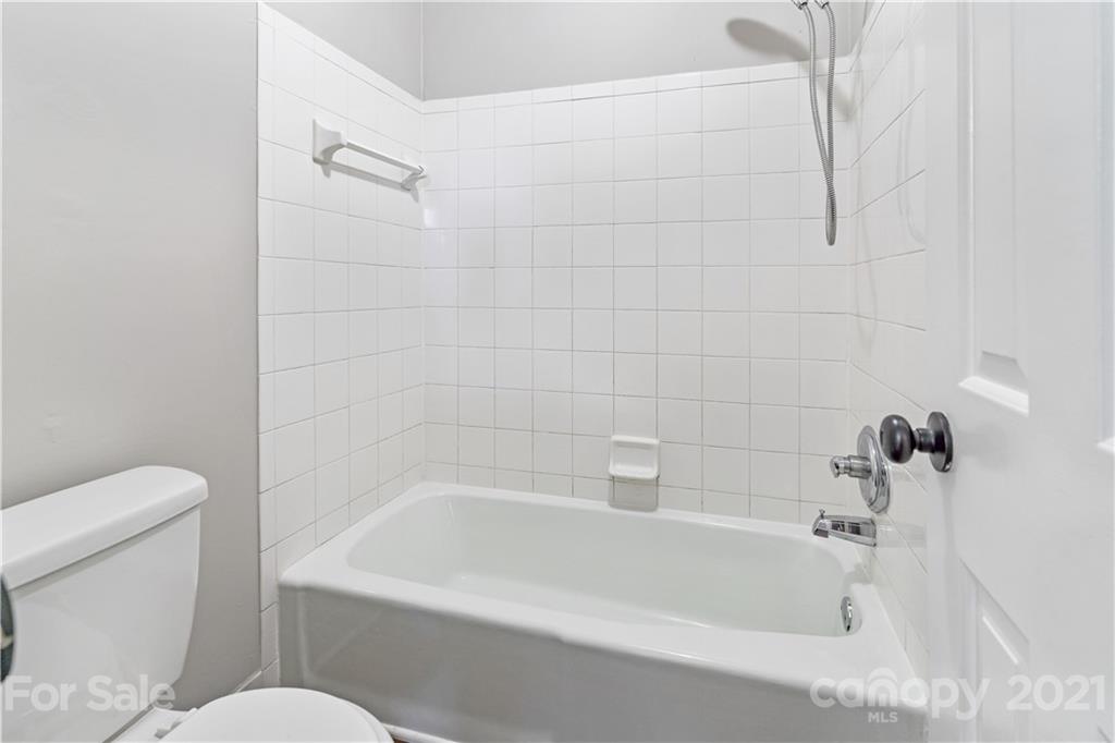 8354 Knights Bridge Road Charlotte, NC 28210 - Photo 18 of 28 Gallery Image 18