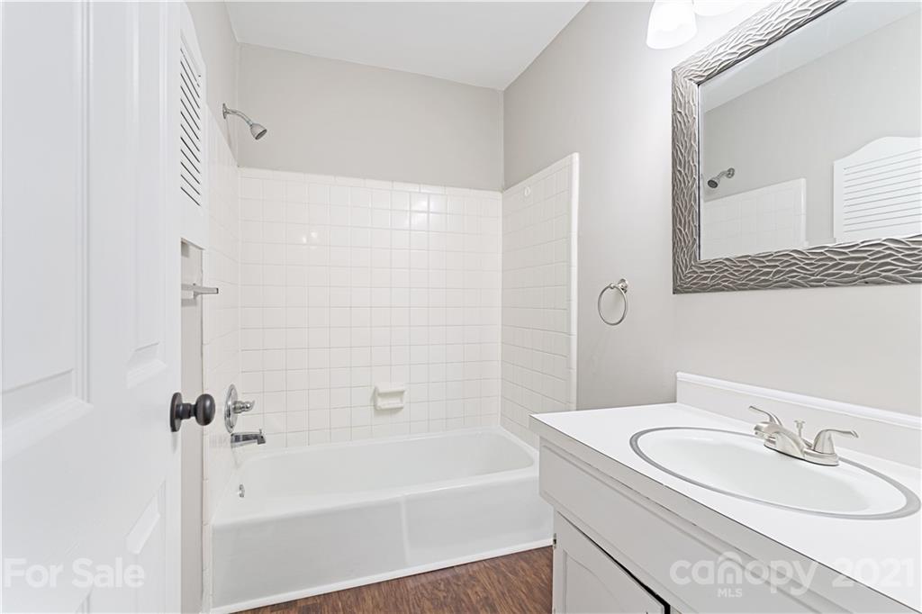 8354 Knights Bridge Road Charlotte, NC 28210 - Photo 21 of 28 Gallery Image 21