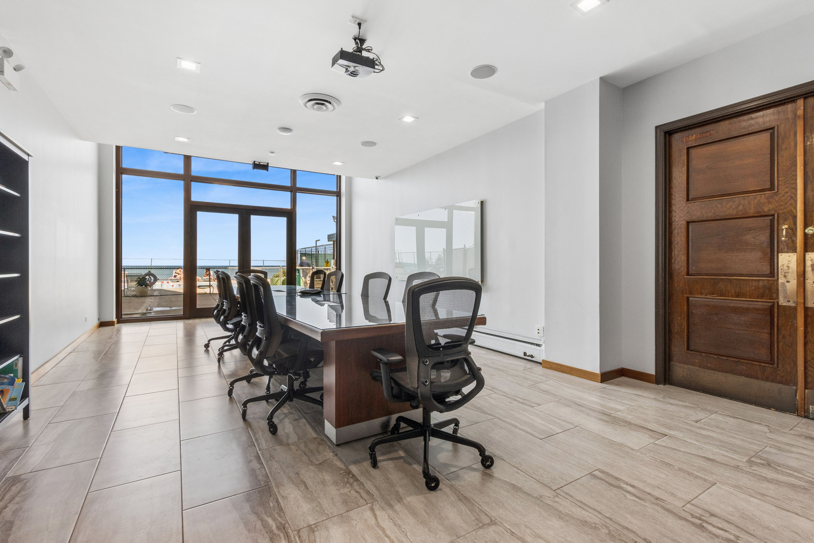 6325 North Sheridan Road, Unit 1606 Chicago, IL 60660 - Photo 17 of 21