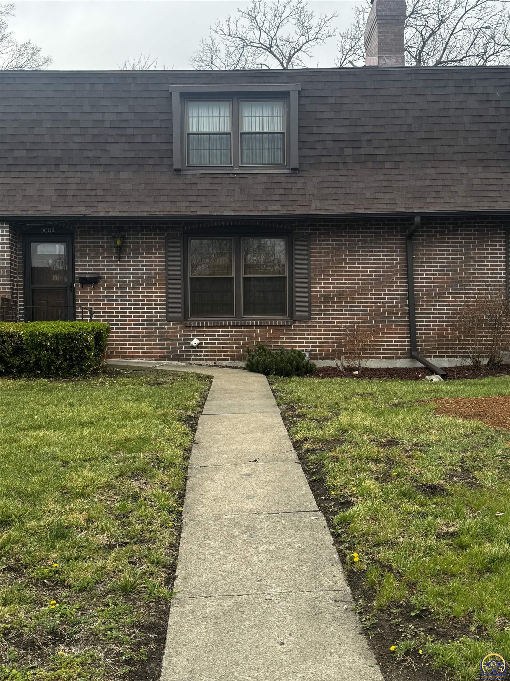 5002 Southwest 28th Street Topeka, KS 66614 - Photo 2 of 33
