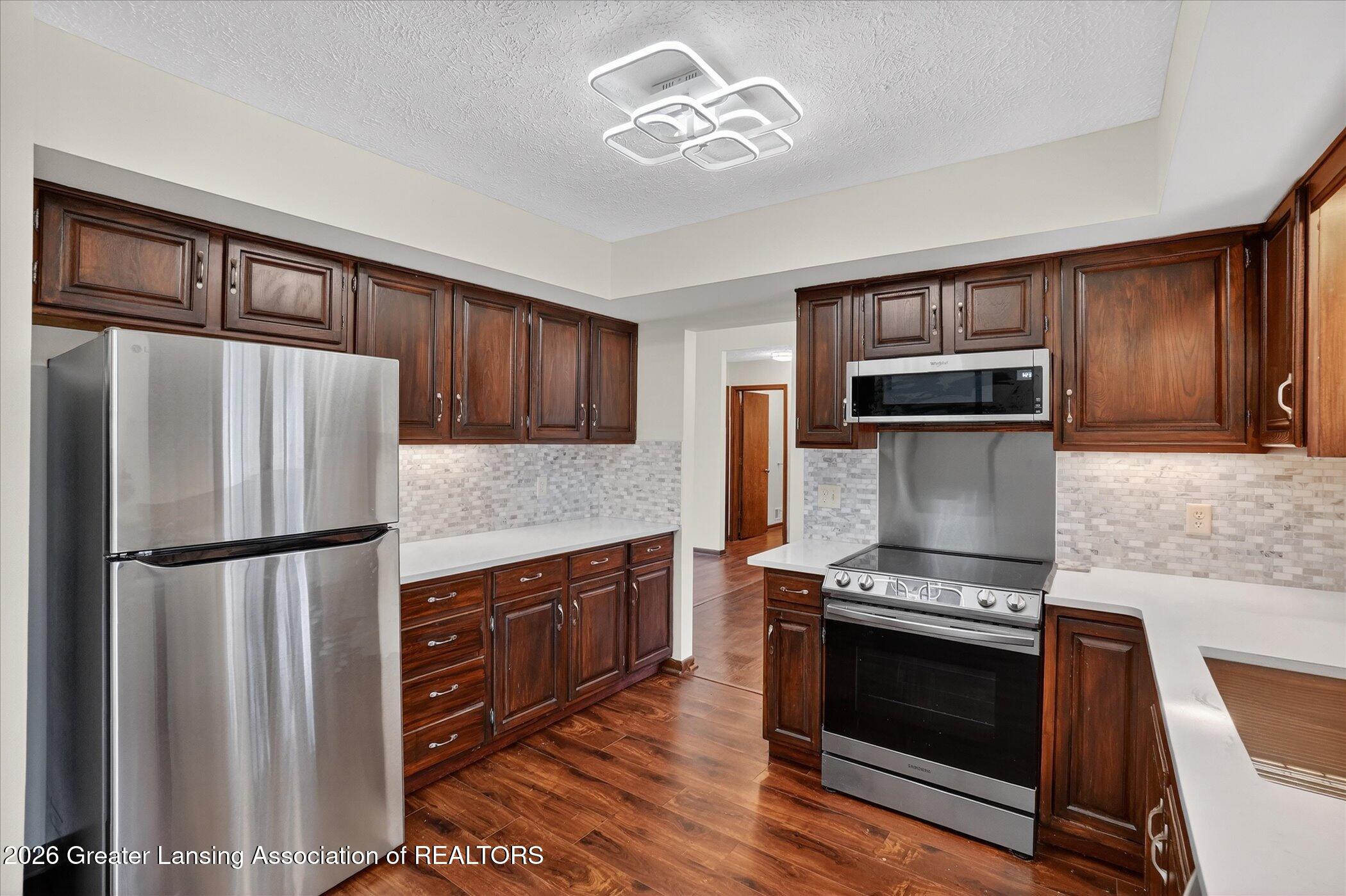 3518 Apple Valley Road Okemos, MI 48864 - Photo 16 of 53 16-3518-Apple-Valley-Rd-Okemos-MI-48864-