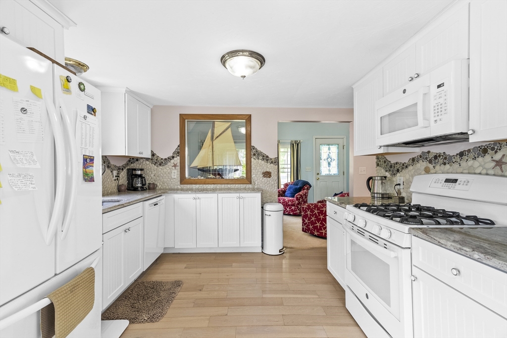 6 N Road Mattapoisett, MA 02739 - Photo 9 of 36 Gallery Image 9