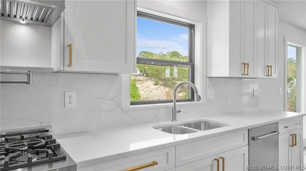 $1,350,000 | 4452 Hamrock Lane, Osage Beach, MO 65065