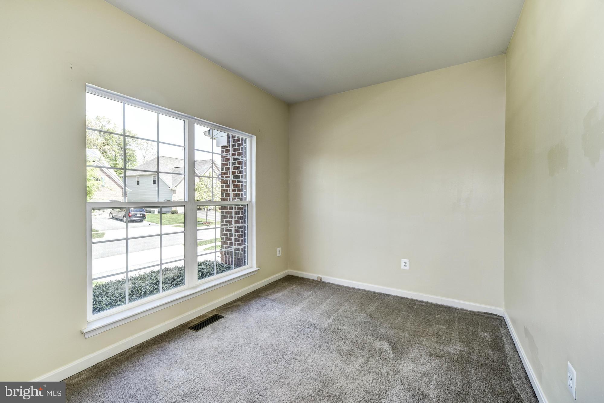 9832 Farm Pond Road Laurel, MD 20708 - Photo 12 of 30 Private Office/Study