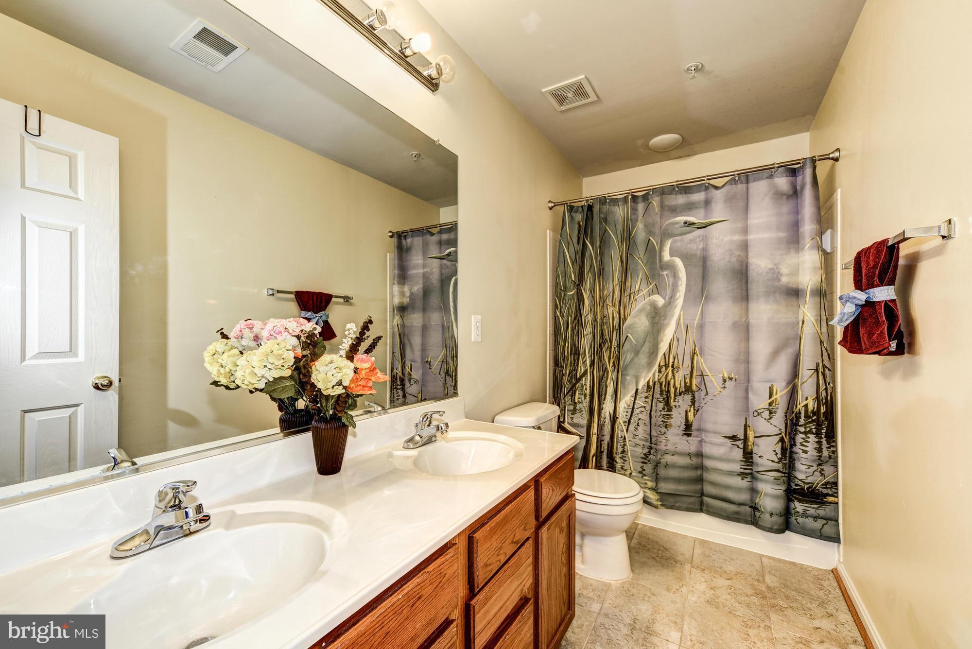 9832 Farm Pond Road Laurel, MD 20708 - Photo 21 of 30 Second Full Bathroom