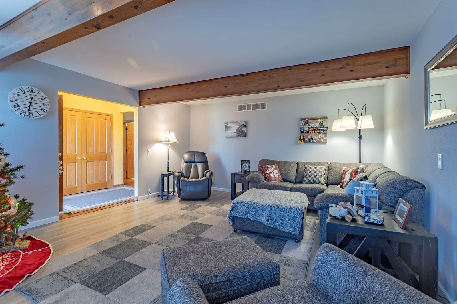 3920 South Center Road Rochelle, IL 61068 - Photo 7 of 57