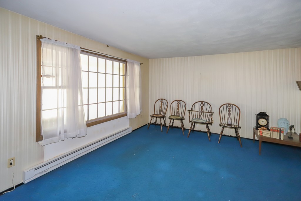 22 Hamilton Road Peabody, MA 01960 - Photo 5 of 22 Gallery Image 5