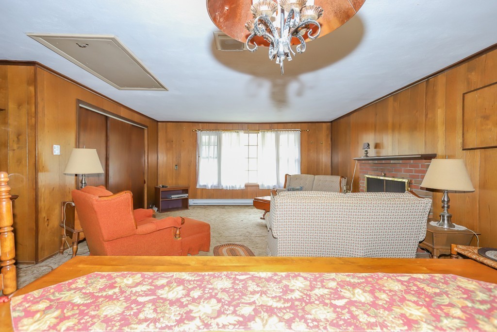 22 Hamilton Road Peabody, MA 01960 - Photo 9 of 22 Gallery Image 9