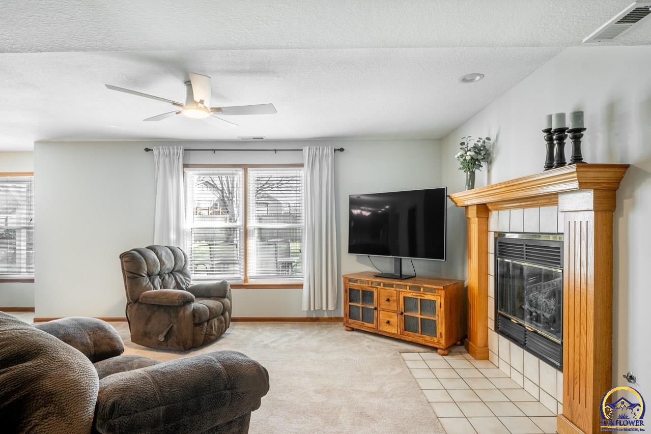 724 Eldridge Street Lawrence, KS 66049 - Photo 12 of 52