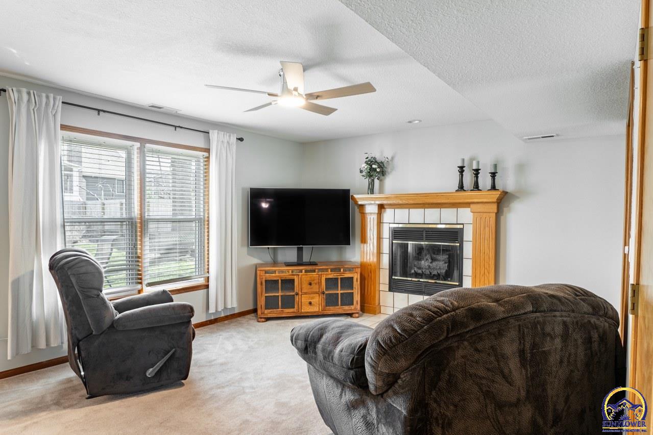 724 Eldridge Street Lawrence, KS 66049 - Photo 15 of 52