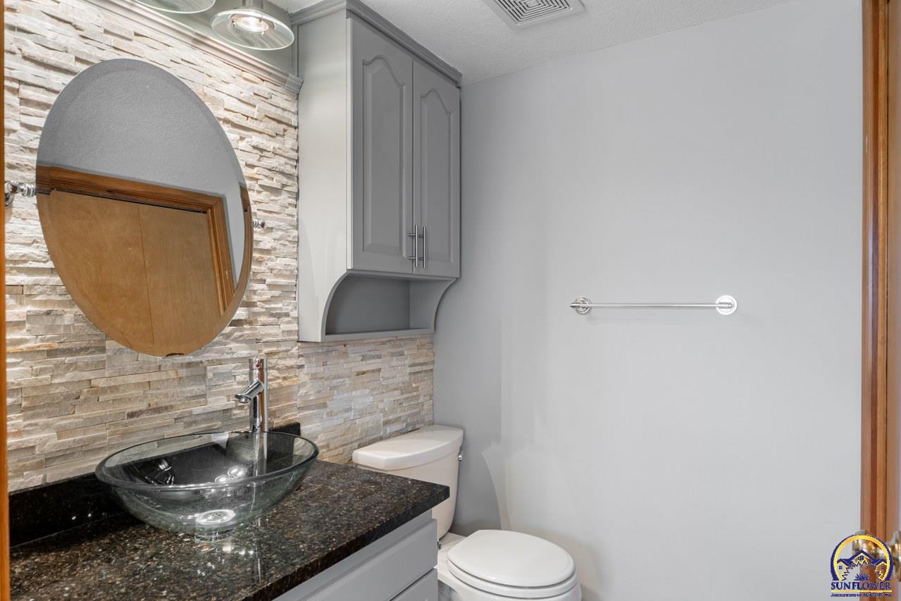 724 Eldridge Street Lawrence, KS 66049 - Photo 24 of 52