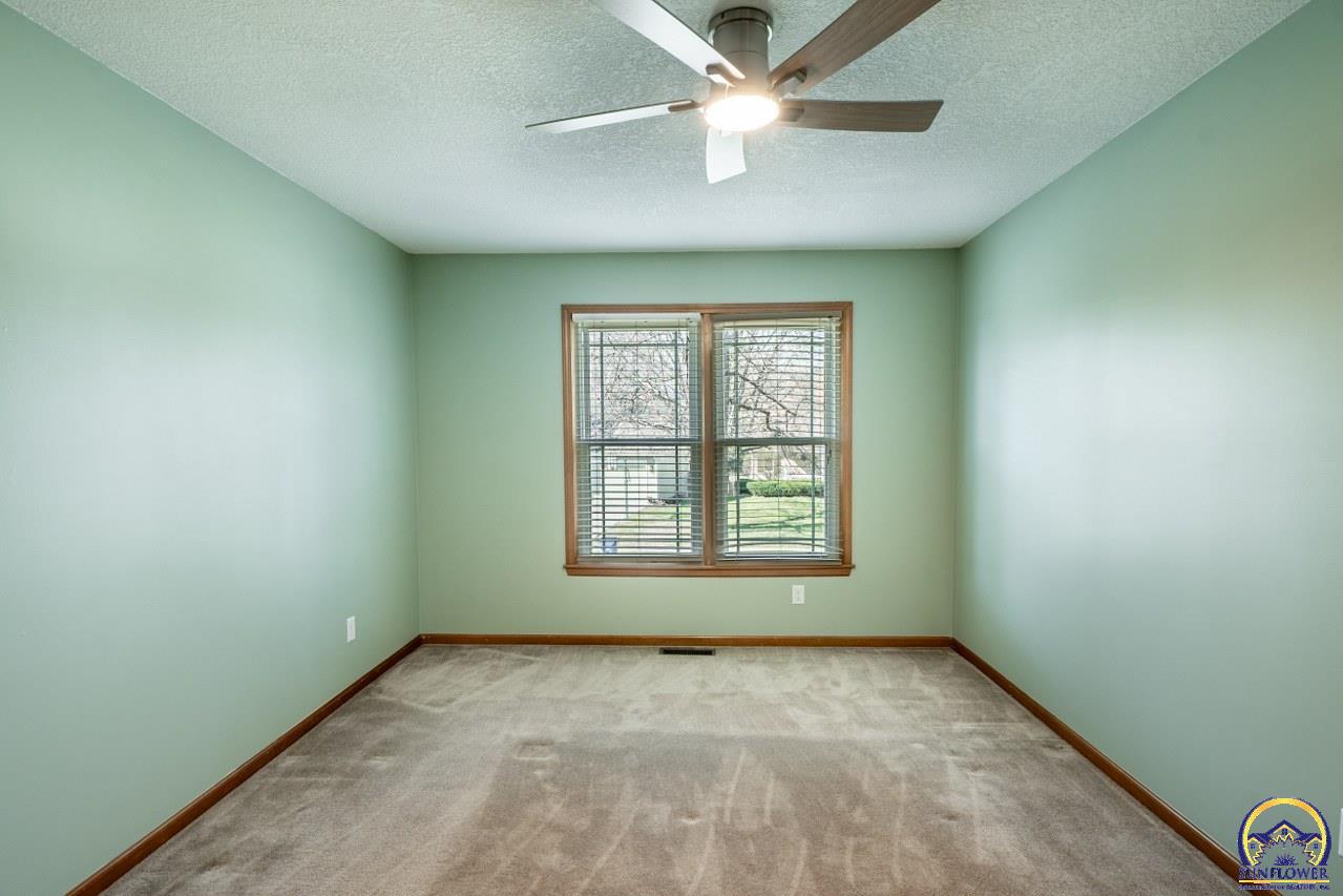 724 Eldridge Street Lawrence, KS 66049 - Photo 29 of 52