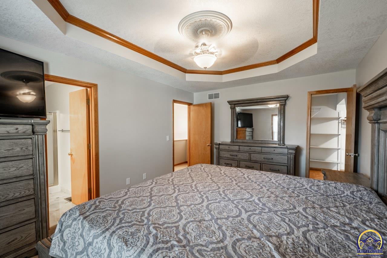 724 Eldridge Street Lawrence, KS 66049 - Photo 36 of 52