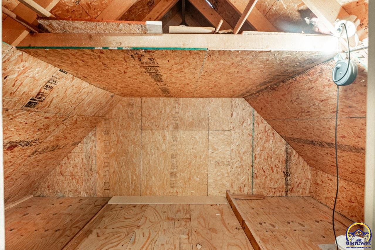 724 Eldridge Street Lawrence, KS 66049 - Photo 43 of 52