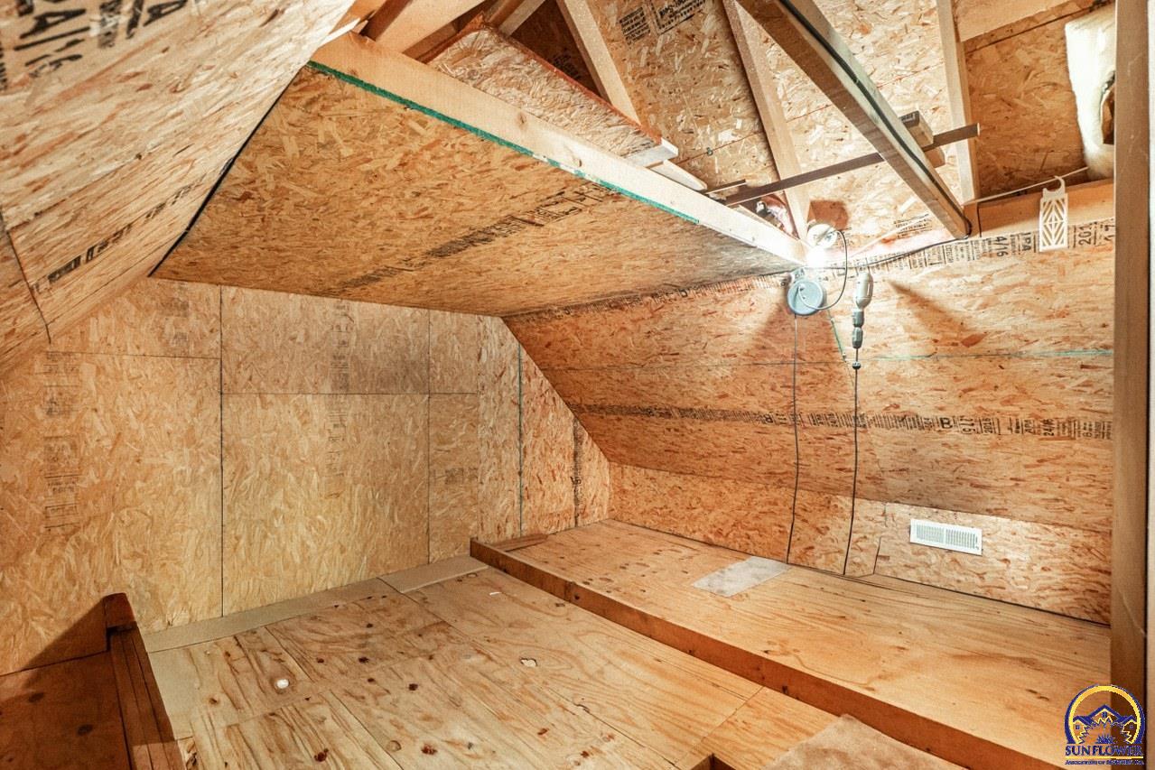 724 Eldridge Street Lawrence, KS 66049 - Photo 45 of 52