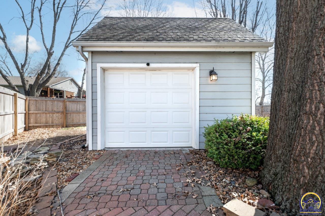 724 Eldridge Street Lawrence, KS 66049 - Photo 49 of 52