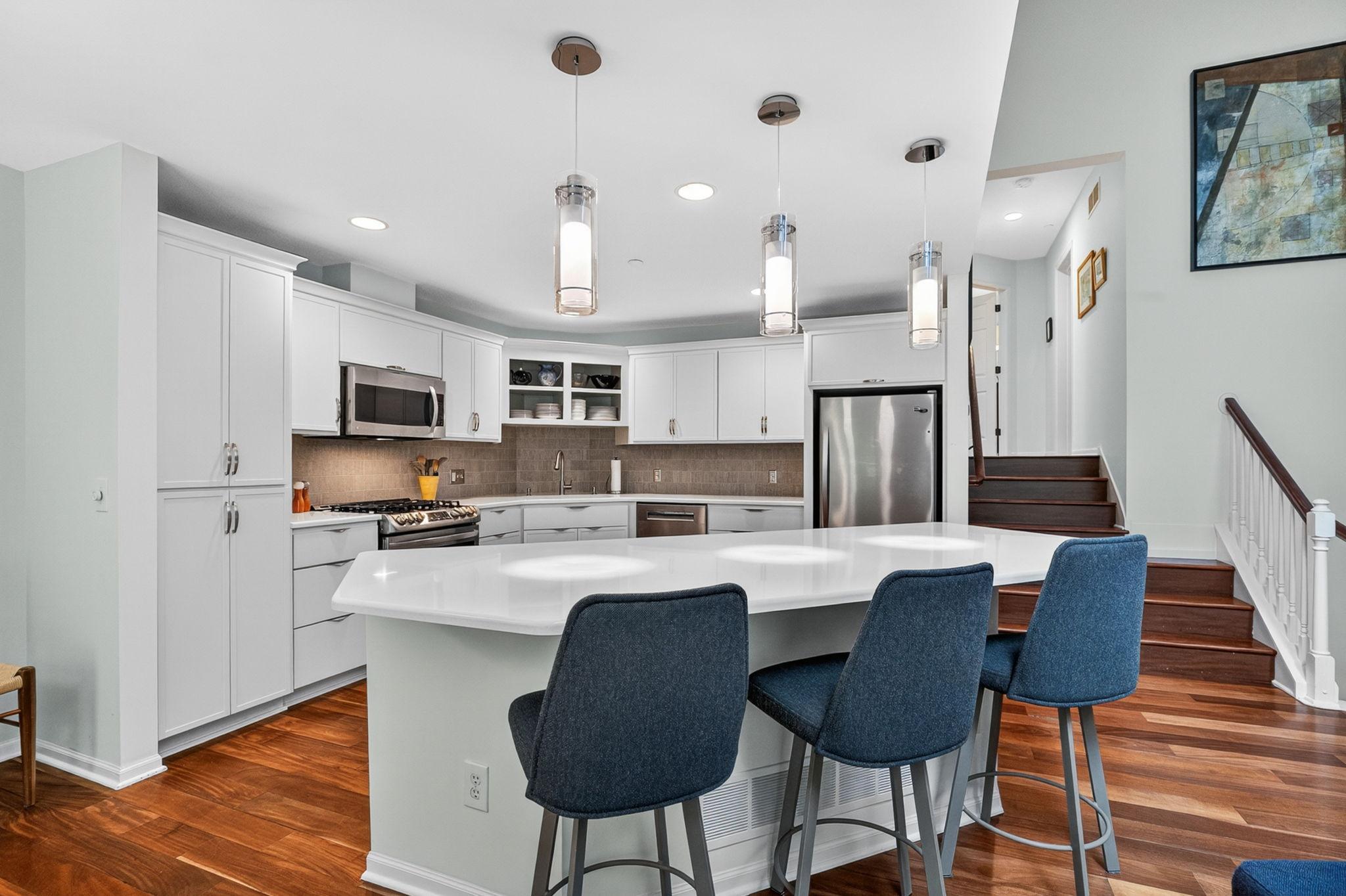 5434 Rowland Park Road Minnetonka, MN 55343 - Photo 2 of 32